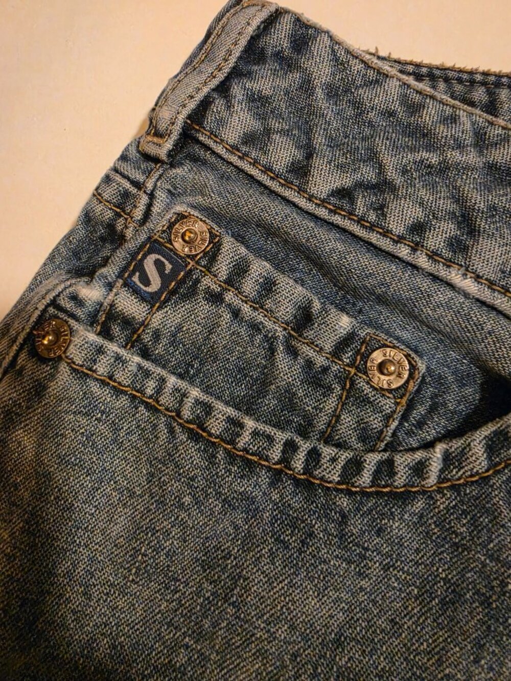 Silver Jeans Co Women's Micro Low-Rise Y2K Retro Jean Shorts Sz 32 - Picture 9 of 11